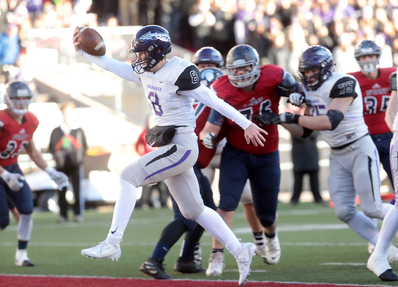 Brookfield East 31, Waunakee 30